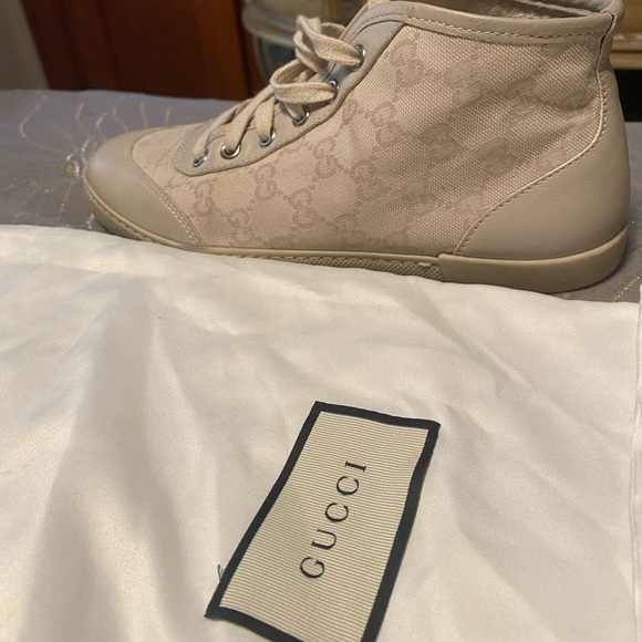 Gucci Shoes - Auth Gucci Monogram GG High Top Women’s Sneakers
